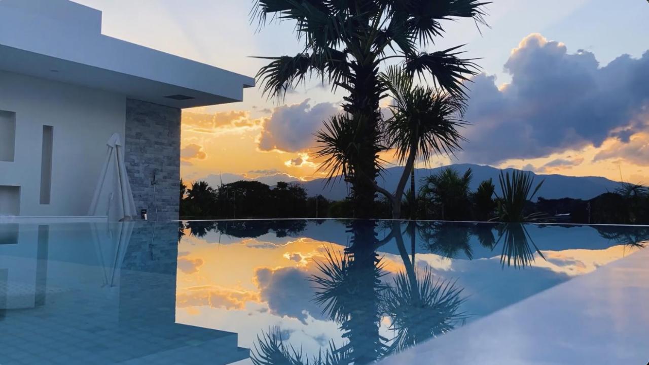 Palm Villa - Award Winning Modern Luxury & Exclusive Villa Resort Chiang Mai Ngoại thất bức ảnh